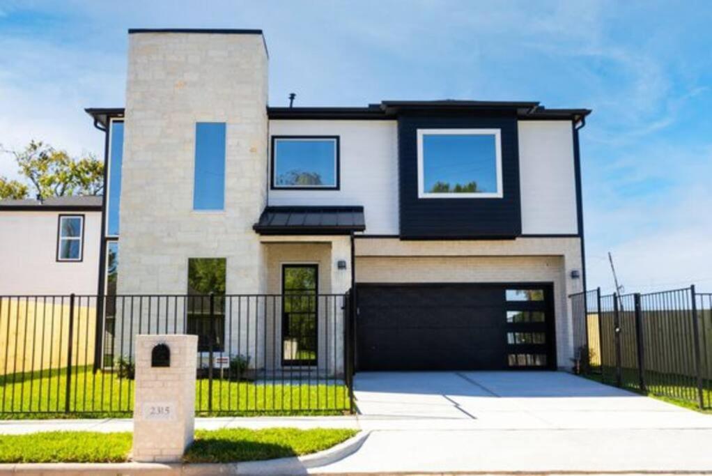 Cute Cozy House Close To Major Sporting Events And Restaurants Houston Exterior foto